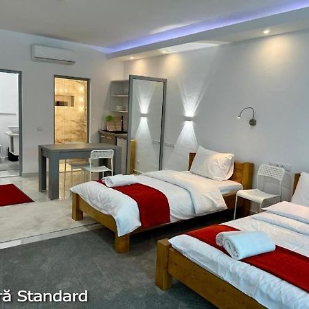 Casa Eden - Apartamente Langa Lac Colibita Bagian luar foto