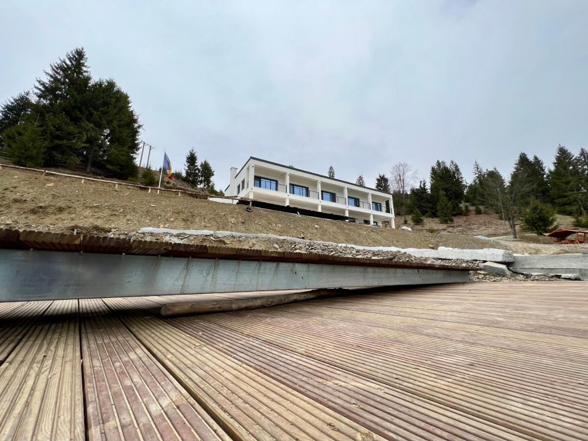 Casa Eden - Apartamente Langa Lac Colibita Bagian luar foto