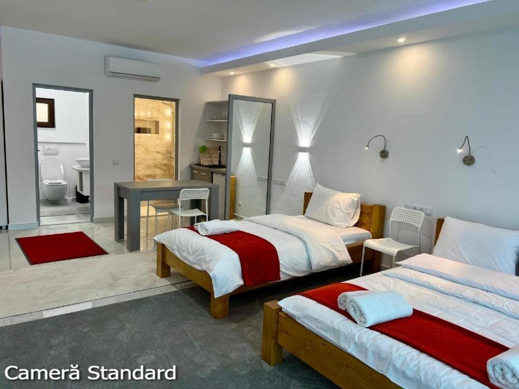 Casa Eden - Apartamente Langa Lac Colibita Bagian luar foto