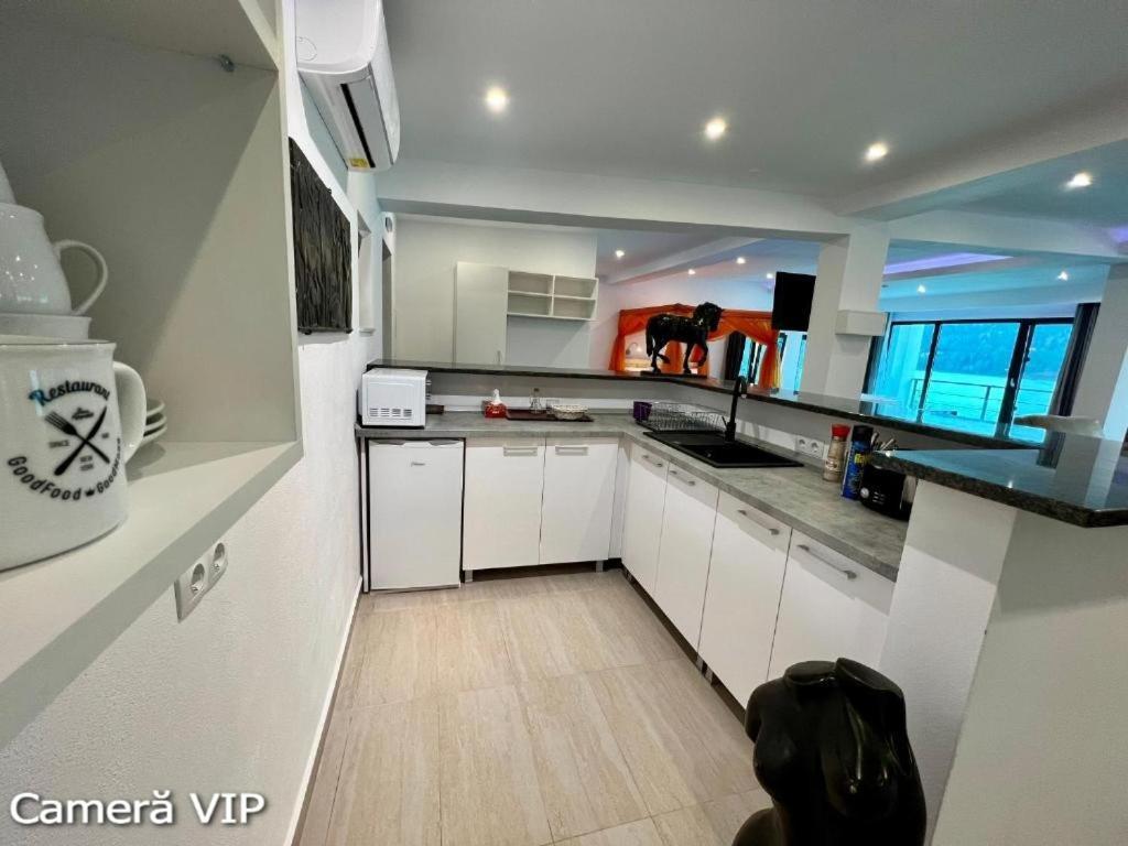 Casa Eden - Apartamente Langa Lac Colibita Bagian luar foto