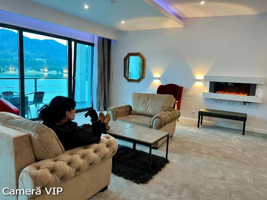 Casa Eden - Apartamente Langa Lac Colibita Bagian luar foto
